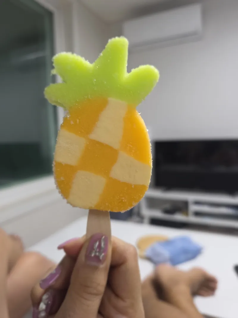 여자 신입사원 교육중인데 너무 불편하네